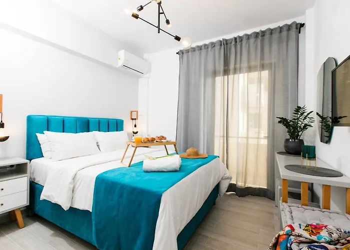 #avant_garde #beach 2',downtown 5'